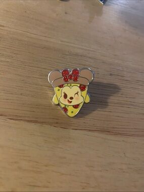 Minnie Pizza Munchling Mystery Pin Disney